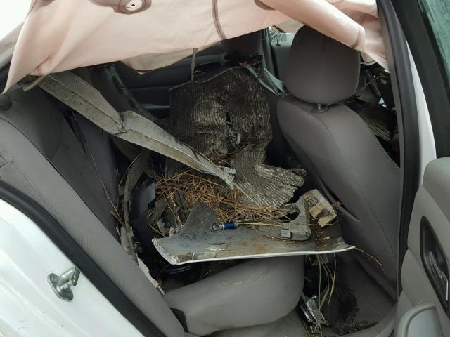 1G11B5SA0DF174454 - 2013 CHEVROLET MALIBU LS WHITE photo 6