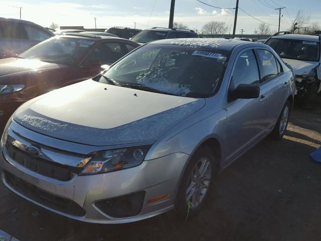 3FAHP0GA5CR197187 - 2012 FORD FUSION S GRAY photo 2