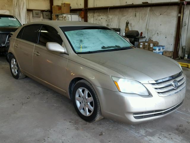 4T1BK36B26U105925 - 2006 TOYOTA AVALON XL GOLD photo 1