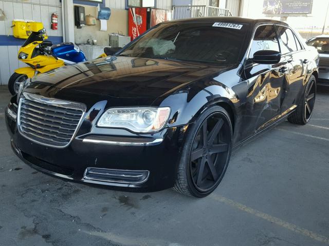 2C3CCAAG8EH382386 - 2014 CHRYSLER 300 BLACK photo 2