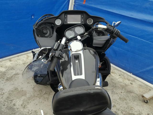 1HD1KGD13HB693493 - 2017 HARLEY-DAVIDSON FLTRU BLACK photo 5