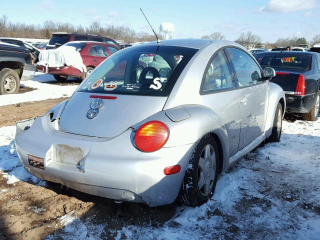 3VWCC21C6YM431182 - 2000 VOLKSWAGEN NEW BEETLE 银色 照片 4