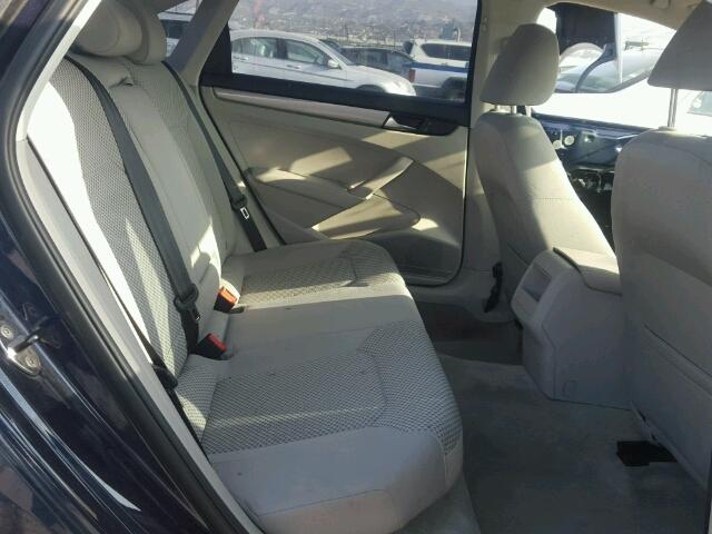 1VWAP7A34DC020223 - 2013 VOLKSWAGEN PASSAT S ლურჯი ფოტო 6