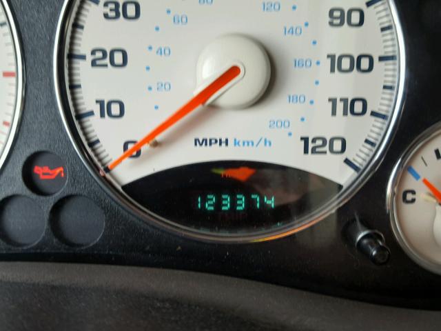 1J4GL58K83W731182 - 2003 JEEP LIBERTY LI GOLD photo 8