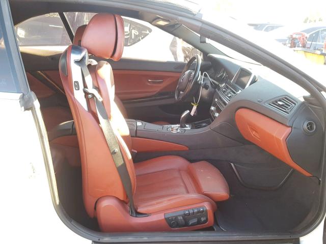 WBALZ5C57CC619749 - 2012 BMW 650 XI WHITE photo 5