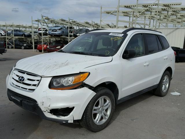 5XYZGDAB9BG033358 - 2011 HYUNDAI SANTA FE G WHITE photo 2