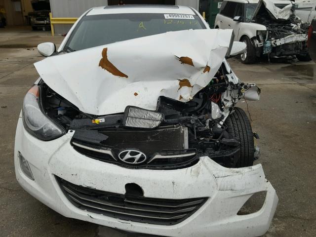 5NPDH4AE0DH232067 - 2013 HYUNDAI ELANTRA GL WHITE photo 7