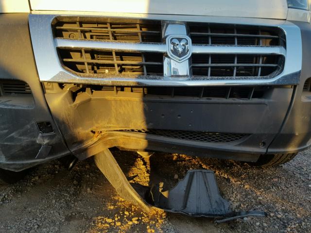 3C6TRVDG6HE551874 - 2017 RAM PROMASTER WHITE photo 9