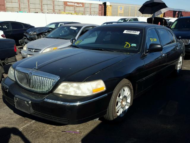 1LNHM84W07Y624117 - 2007 LINCOLN TOWN CAR E BLACK photo 2