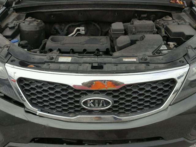 5XYKTCA13BG105492 - 2011 KIA SORENTO BA GREEN photo 7