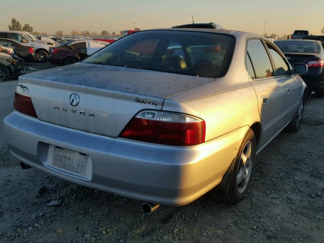 19UUA56692A059201 - 2002 ACURA 3.2TL SILVER photo 4