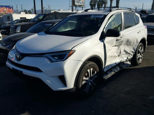 JTMZFREV2HJ143567 - 2017 TOYOTA RAV4 LE Ağ foto 2