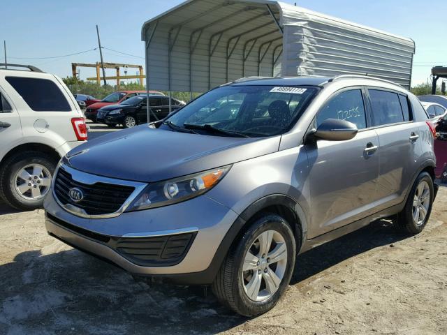 KNDPB3A25B7119957 - 2011 KIA SPORTAGE L SILVER photo 2