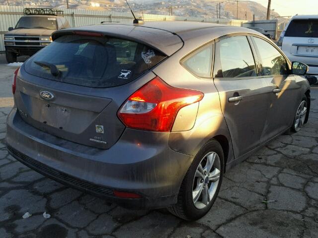 1FADP3K25DL200783 - 2013 FORD FOCUS SE GRAY photo 4