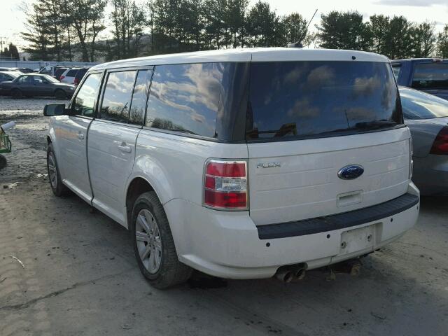 2FMGK5BCXBBD35759 - 2011 FORD FLEX SE WHITE photo 3