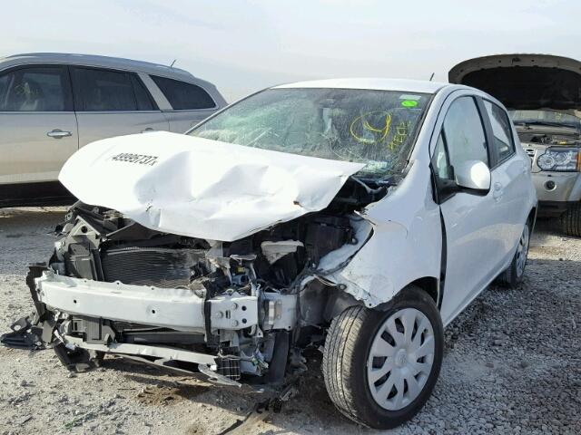 VNKKTUD36HA078338 - 2017 TOYOTA YARIS L WHITE photo 2