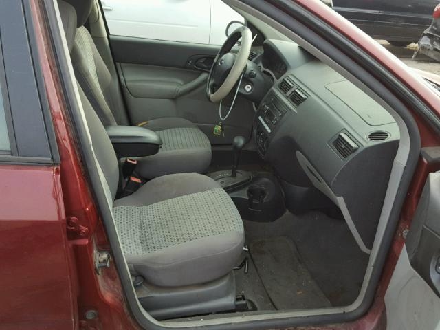 1FAFP34N96W154425 - 2006 FORD FOCUS ZX4 RED photo 5