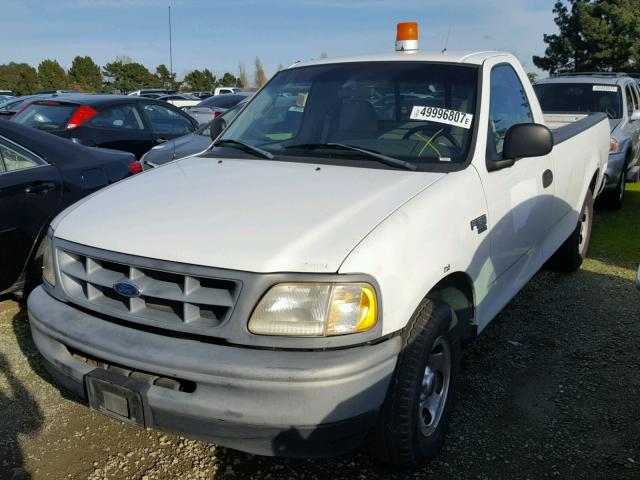 1FTRF1762WKA32371 - 1998 FORD F150 WHITE photo 2