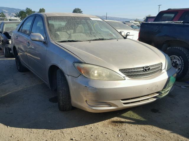 4T1BE32K92U074440 - 2002 TOYOTA CAMRY LE GOLD photo 1