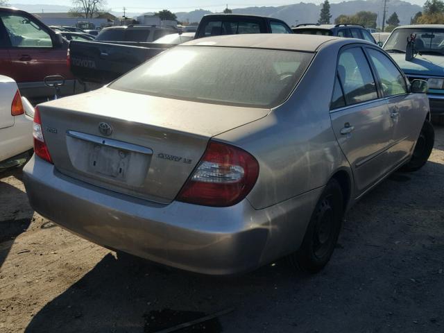 4T1BE32K92U074440 - 2002 TOYOTA CAMRY LE GOLD photo 4