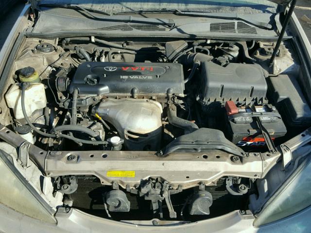 4T1BE32K92U074440 - 2002 TOYOTA CAMRY LE GOLD photo 7