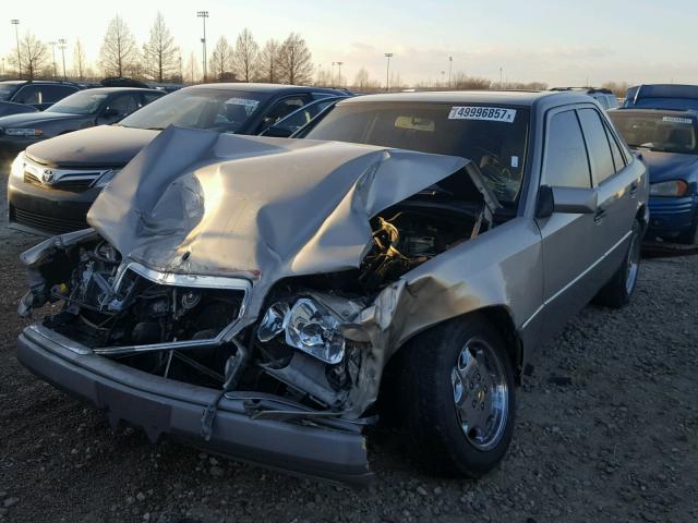 WDBEA32E8SC264595 - 1995 MERCEDES-BENZ E 320 BASE GRAY photo 2