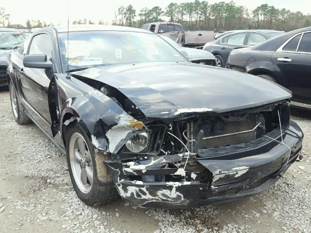 1ZVFT80N365166842 - 2006 FORD MUSTANG BLACK photo 1