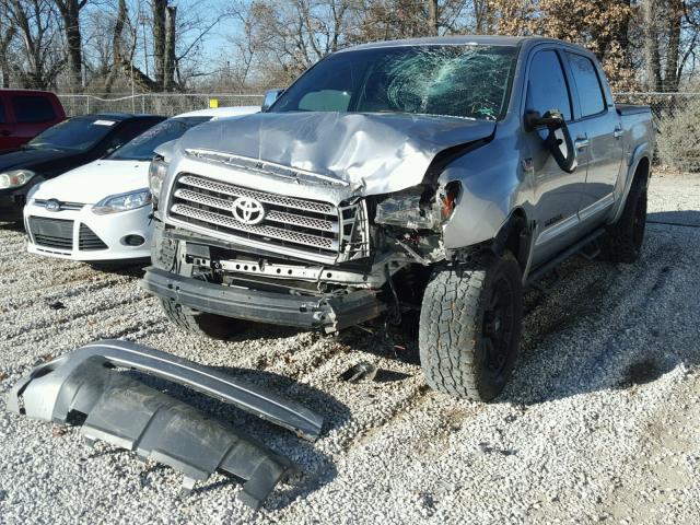 5TBDV58148S521804 - 2008 TOYOTA TUNDRA CRE GRAY photo 2