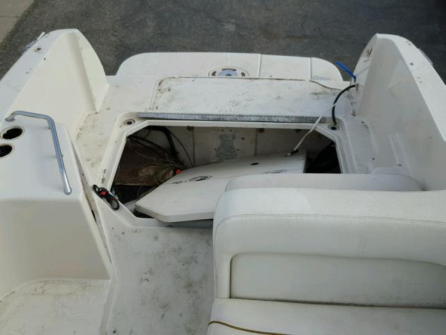 SERV3435K900 - 2000 SEAR BOAT WHITE photo 6