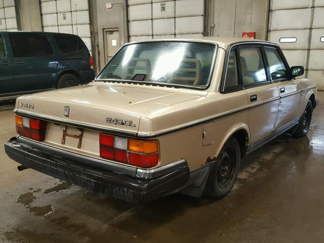 YV1AA8847L1397965 - 1990 VOLVO 240 BASE GOLD photo 4