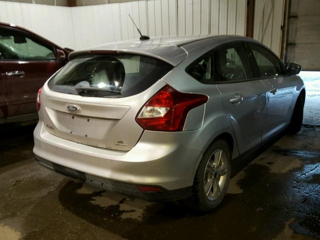 1FADP3K22EL317416 - 2014 FORD FOCUS SE SILVER photo 4