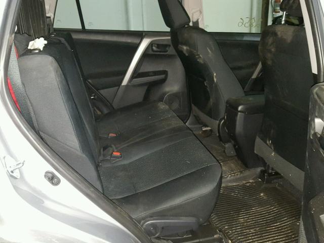 2T3BFREV0HW632455 - 2017 TOYOTA RAV4 LE Boz foto 6