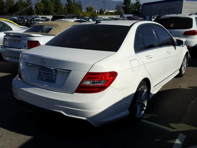 WDDGF4HB8DR274371 - 2013 MERCEDES-BENZ C 250 WHITE photo 4