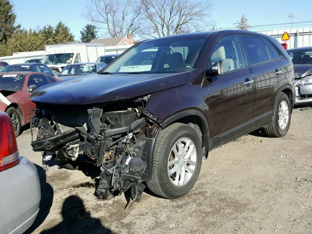 5XYKT3A65FG583771 - 2015 KIA SORENTO LX BURGUNDY photo 2