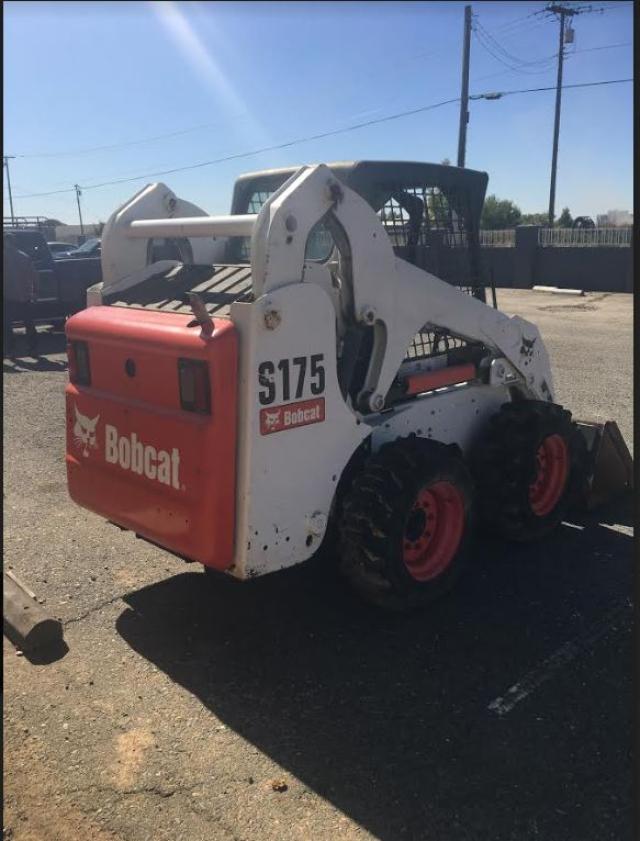 A3L540110 - 2012 BOBCAT S175 WHITE photo 2