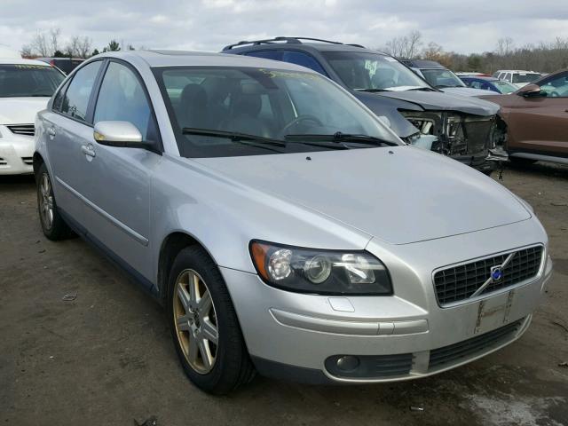 YV1MS682952046579 - 2005 VOLVO S40 T5 SILVER photo 1