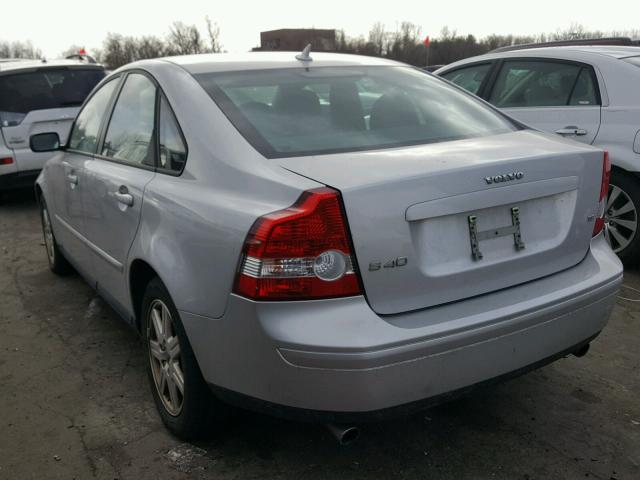 YV1MS682952046579 - 2005 VOLVO S40 T5 SILVER photo 3