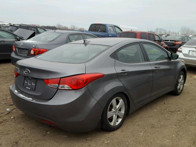 5NPDH4AE9DH292865 - 2013 HYUNDAI ELANTRA GL GRAY photo 4