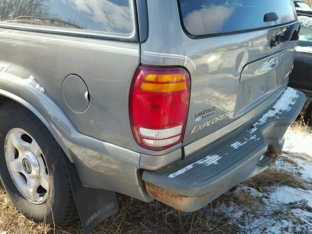 1FMZU75E8YZA22310 - 2000 FORD EXPLORER L GRAY photo 9