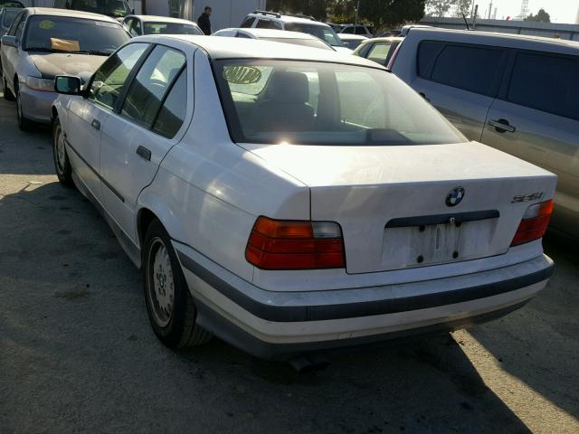 WBACB4321SFM24716 - 1995 BMW 325 I AUTO WHITE photo 3