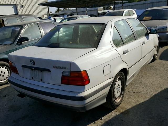 WBACB4321SFM24716 - 1995 BMW 325 I AUTO WHITE photo 4