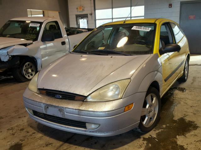 3FAFP31313R118312 - 2003 FORD FOCUS ZX3 YELLOW photo 2