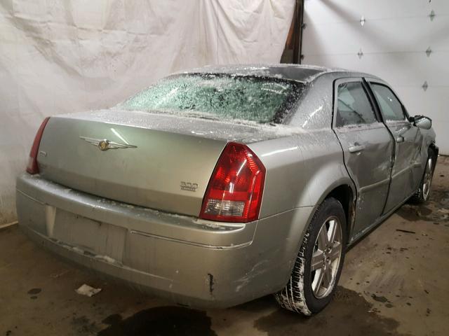 2C3KK53G36H107500 - 2006 CHRYSLER 300 TOURIN GREEN photo 4