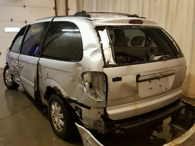 2C4GP54L25R541849 - 2005 CHRYSLER TOWN & COU SILVER photo 3