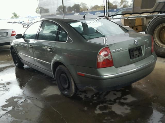 WVWMD63B03P096133 - 2003 VOLKSWAGEN PASSAT GL GREEN photo 3