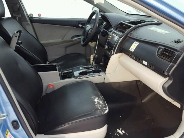 4T1BD1FK5CU002752 - 2012 TOYOTA CAMRY HYBR BLUE photo 5