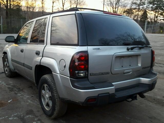 1GNDS13S742401285 - 2004 CHEVROLET TRAILBLAZE SILVER photo 3