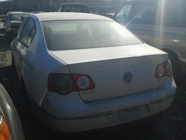 WVWJK73C17P073912 - 2007 VOLKSWAGEN PASSAT WHITE photo 3