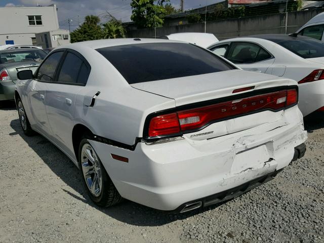 2B3CL3CG0BH506863 - 2011 DODGE CHARGER WHITE photo 3