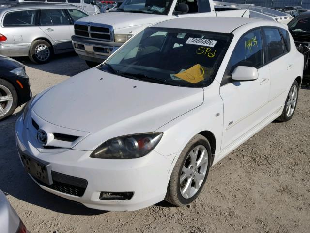 JM1BK344081782467 - 2008 MAZDA 3 HATCHBAC WHITE photo 2